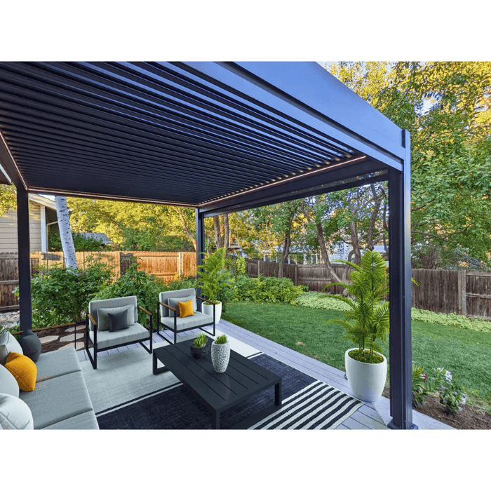 Extended Wind Resistant Screen for Villa Pergola