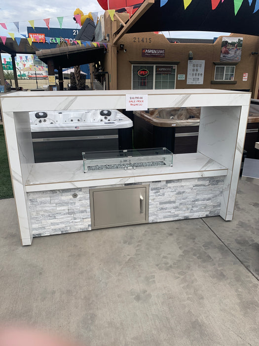 7'6" Modern Fireplace